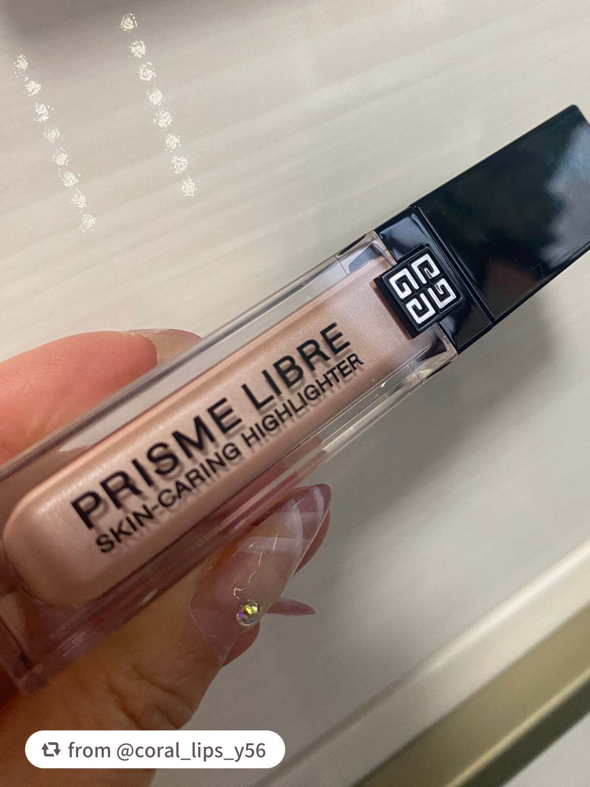 プリズム・リーブル・ スキンケアリング・ハイライター/GIVENCHY/リキッドハイライトを使ったクチコミ(1枚目)