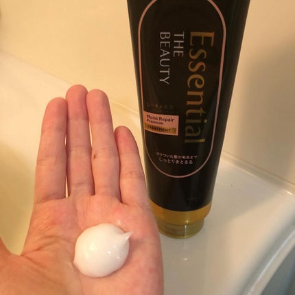 THE BEAUTY 髪のキメ美容プレミアムトリートメント<モイストリペアプレミアム>/エッセンシャル/洗い流すヘアトリートメントを使ったクチコミ(3枚目)