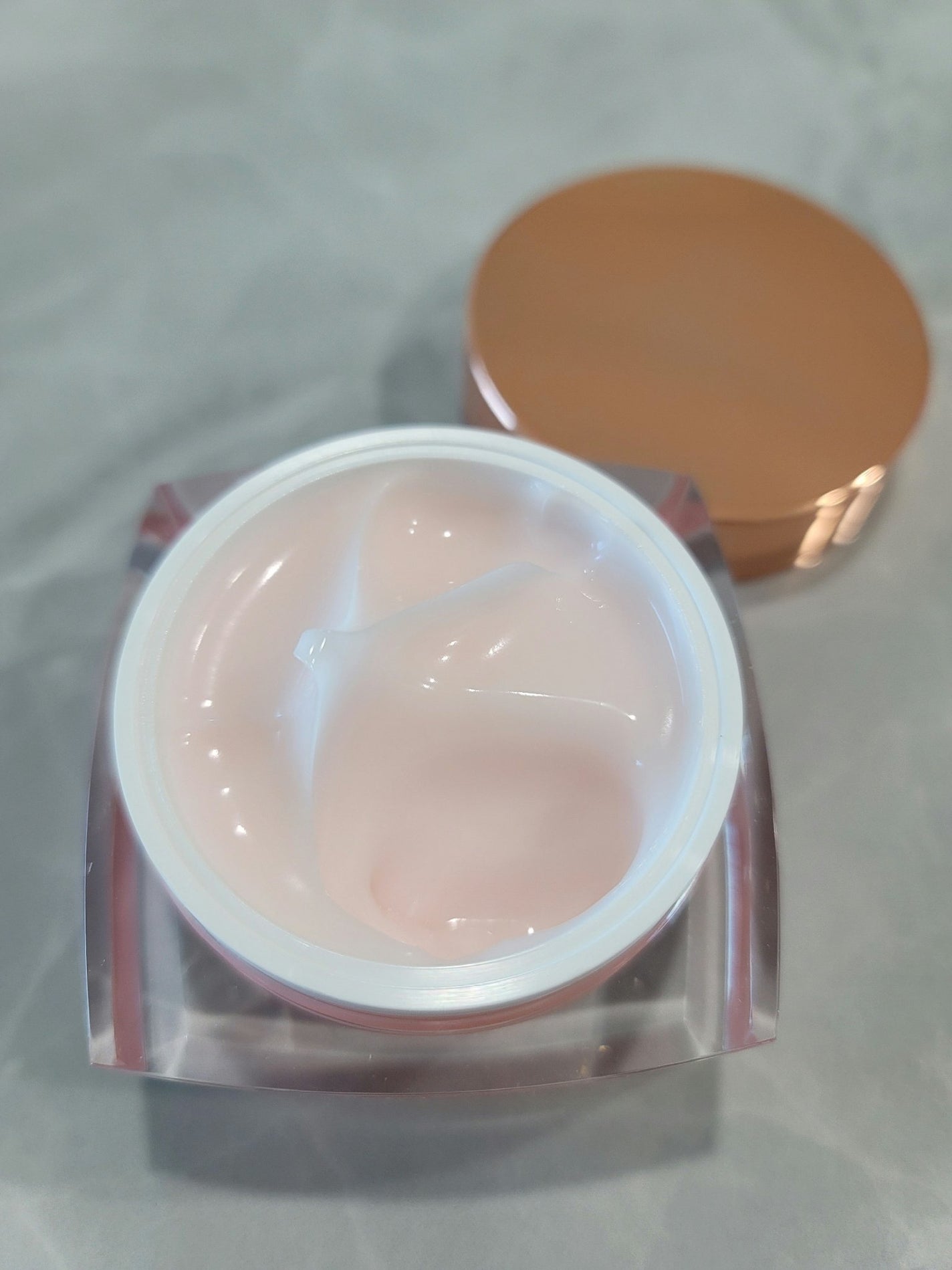 WRバウンスコアクリーム/KAHI/フェイスクリームを使ったクチコミ(2枚目)