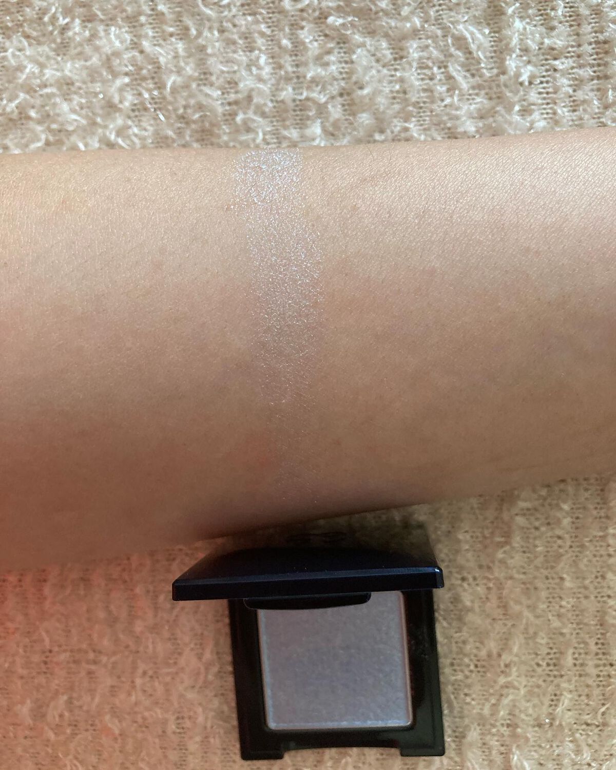 ラズル アイカラー 05 Sparkling/エレガンス ラズル /単色アイシャドウを使ったクチコミ（2枚目）