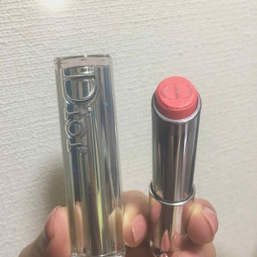 〜最近の購入品〜

Diorで最近いくつか購入しました！
そのうちの１つのリップです💄

ディオール アディクトリップスティック 549
コーラル バイブ になります！

店員さんにコーラールピンクのリ