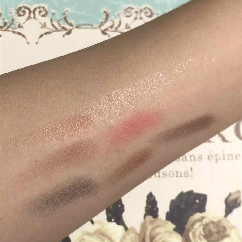 クロマティックス - トウキョウレッド/shu uemura/アイシャドウパレットを使ったクチコミ(3枚目)