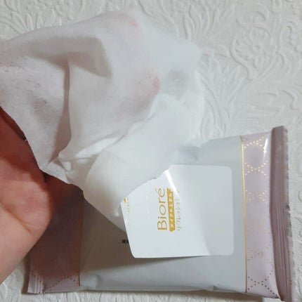 メイクの上からリフレッシュシート うるおいしっとりタイプ/ビオレ/フェイスシートを使ったクチコミ(1枚目)