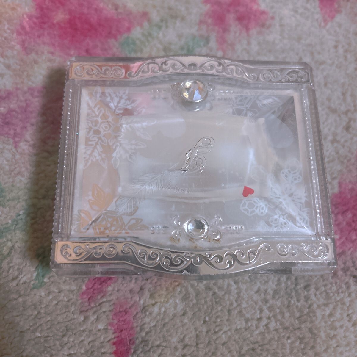 スノーイーラブドロップ フェイスパウダー ハイライト&フェイスカラー/JILL STUART/パウダーハイライトを使ったクチコミ(1枚目)