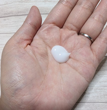 エッセンスインヘアミルク/オルビス/ヘアミルクを使ったクチコミ(2枚目)