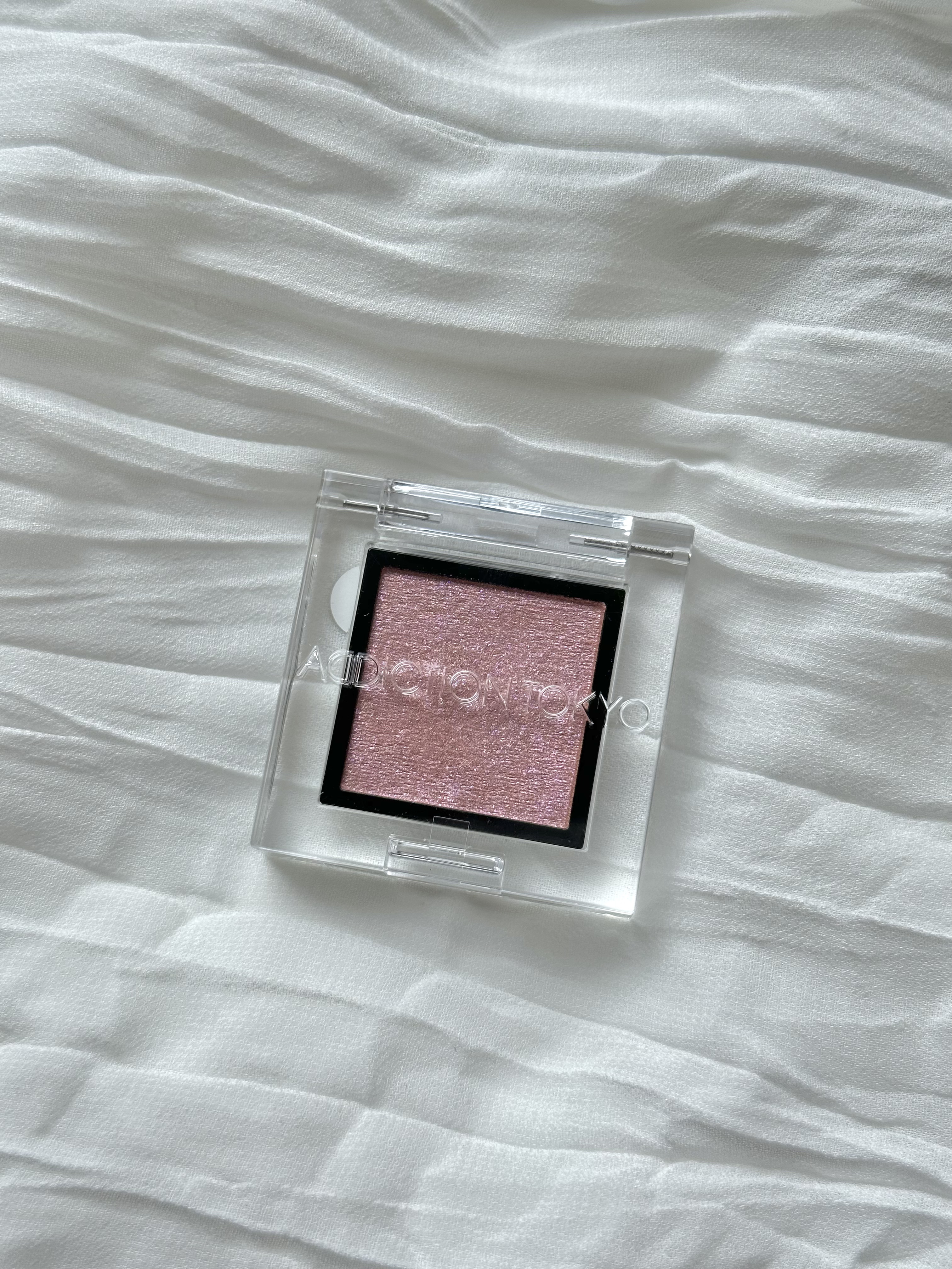  アディクション　ザ アイシャドウ プリズム/ADDICTION/単色アイシャドウを使ったクチコミ（2枚目）