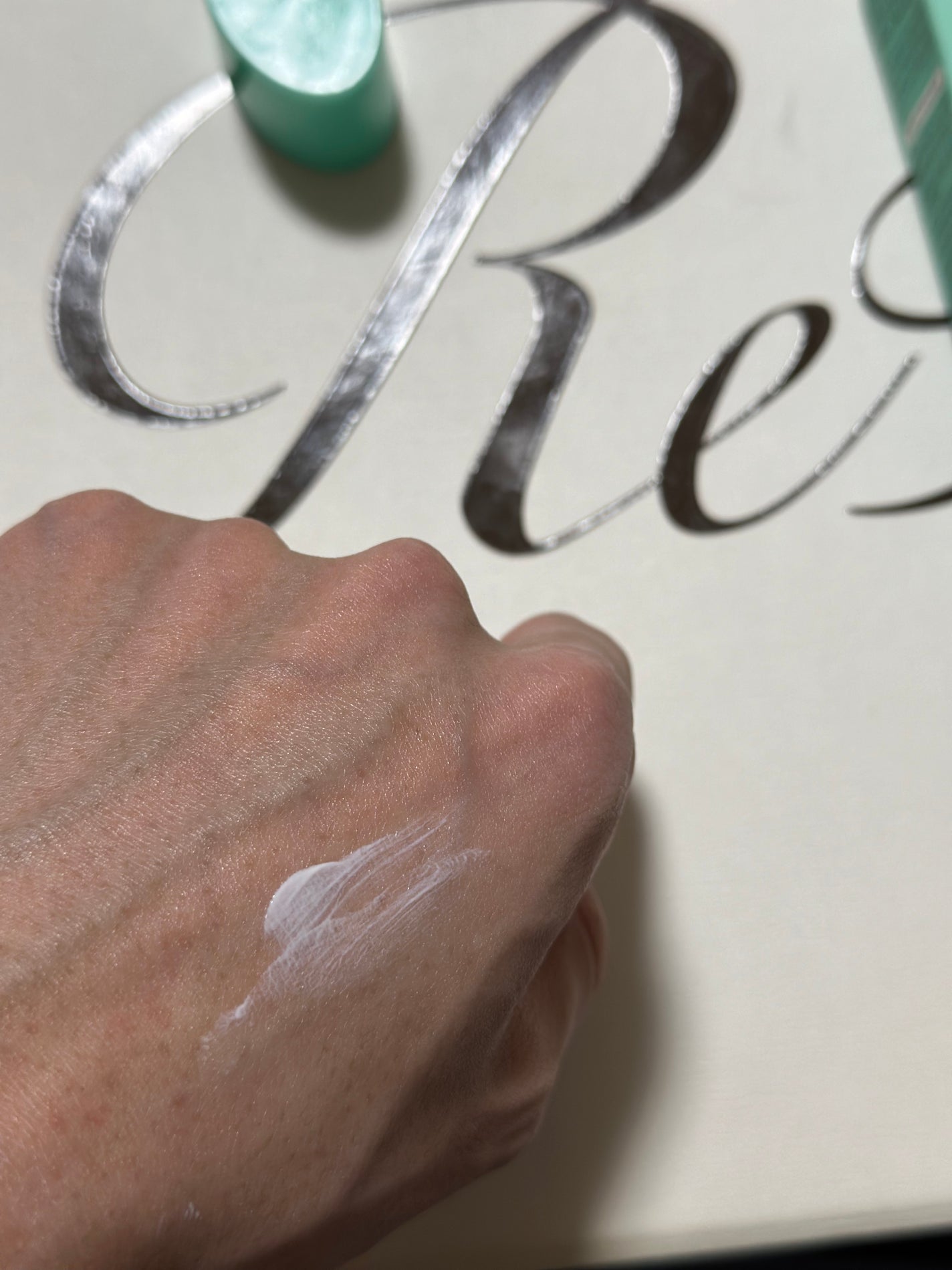 Герои on LIPS 「クレアスall-dayミネラルサンスクリーン自然なトーンアップ..」(3枚目)