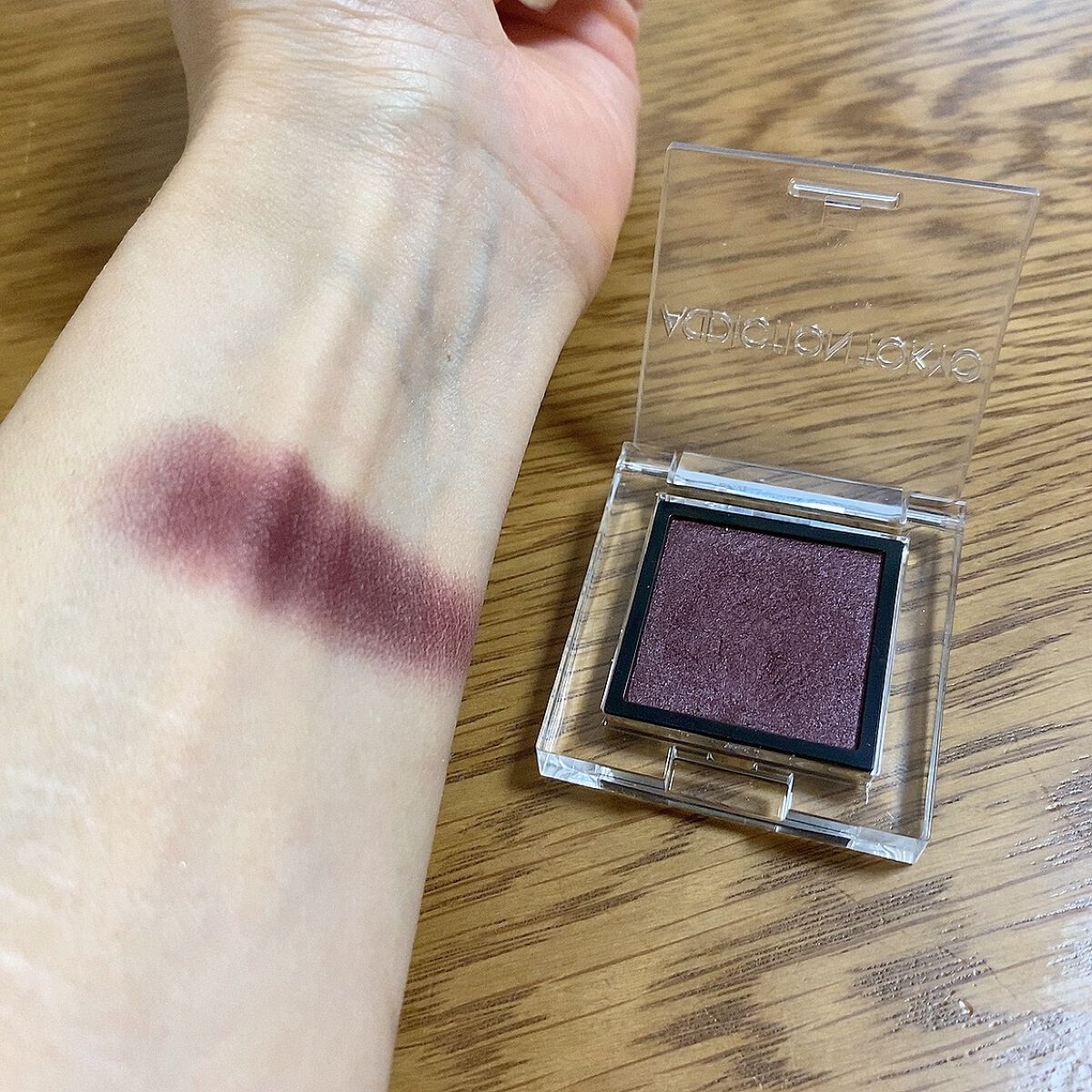 アディクション ザ アイシャドウ/ADDICTION/単色アイシャドウを使ったクチコミ（2枚目）