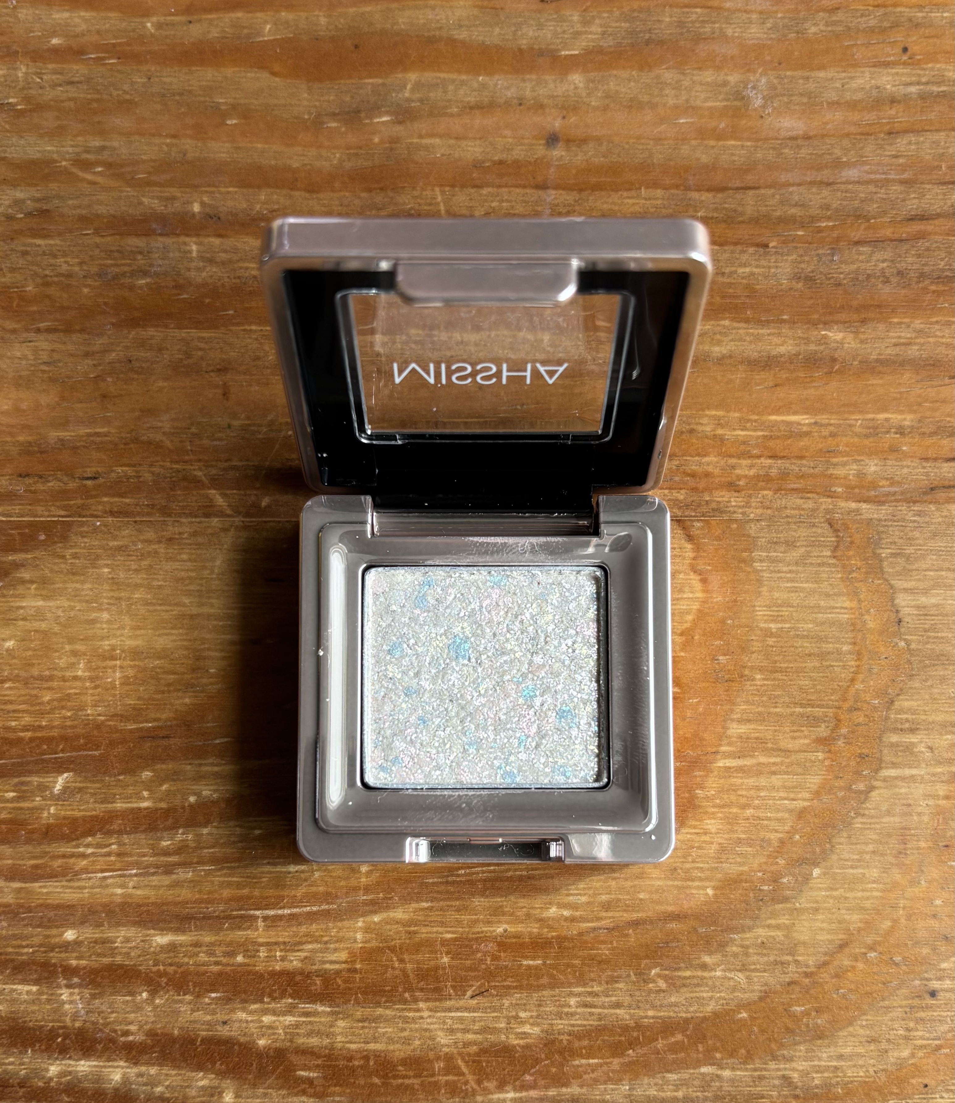 グリッタープリズム シャドウ/MISSHA/グリッターを使ったクチコミ（2枚目）