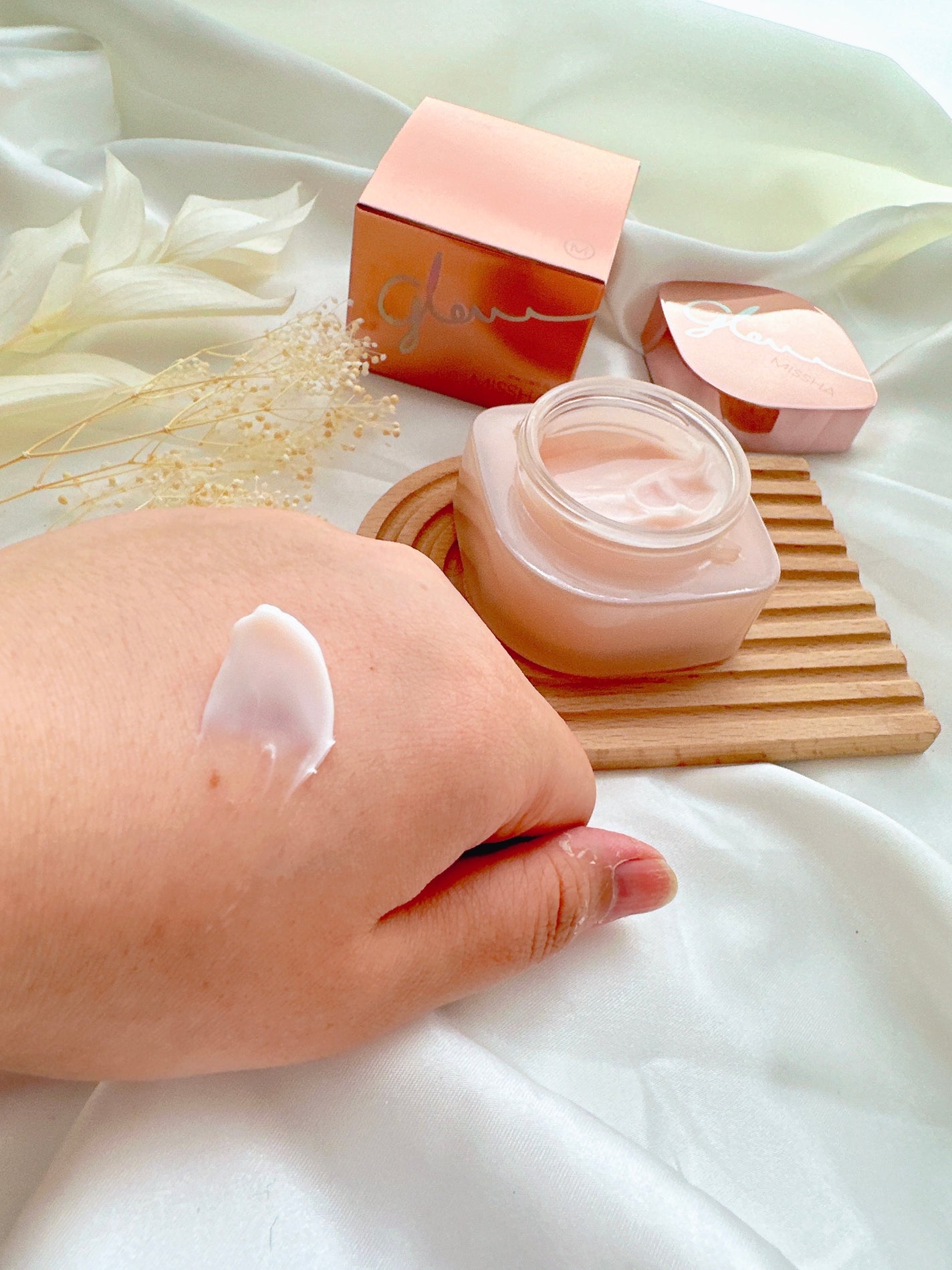 ミシャ グロウ スキンバーム(R)/MISSHA/化粧下地を使ったクチコミ(4枚目)