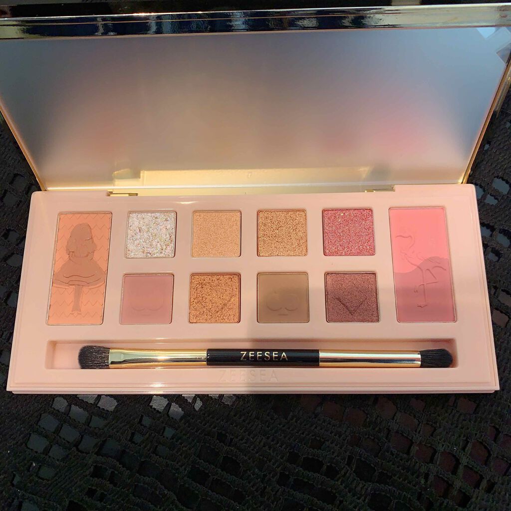 アリスドリームランドシリーズ 12色アイシャドウパレット(ZEESEA×大英博物館)/ZEESEA/アイシャドウパレットを使ったクチコミ(2枚目)