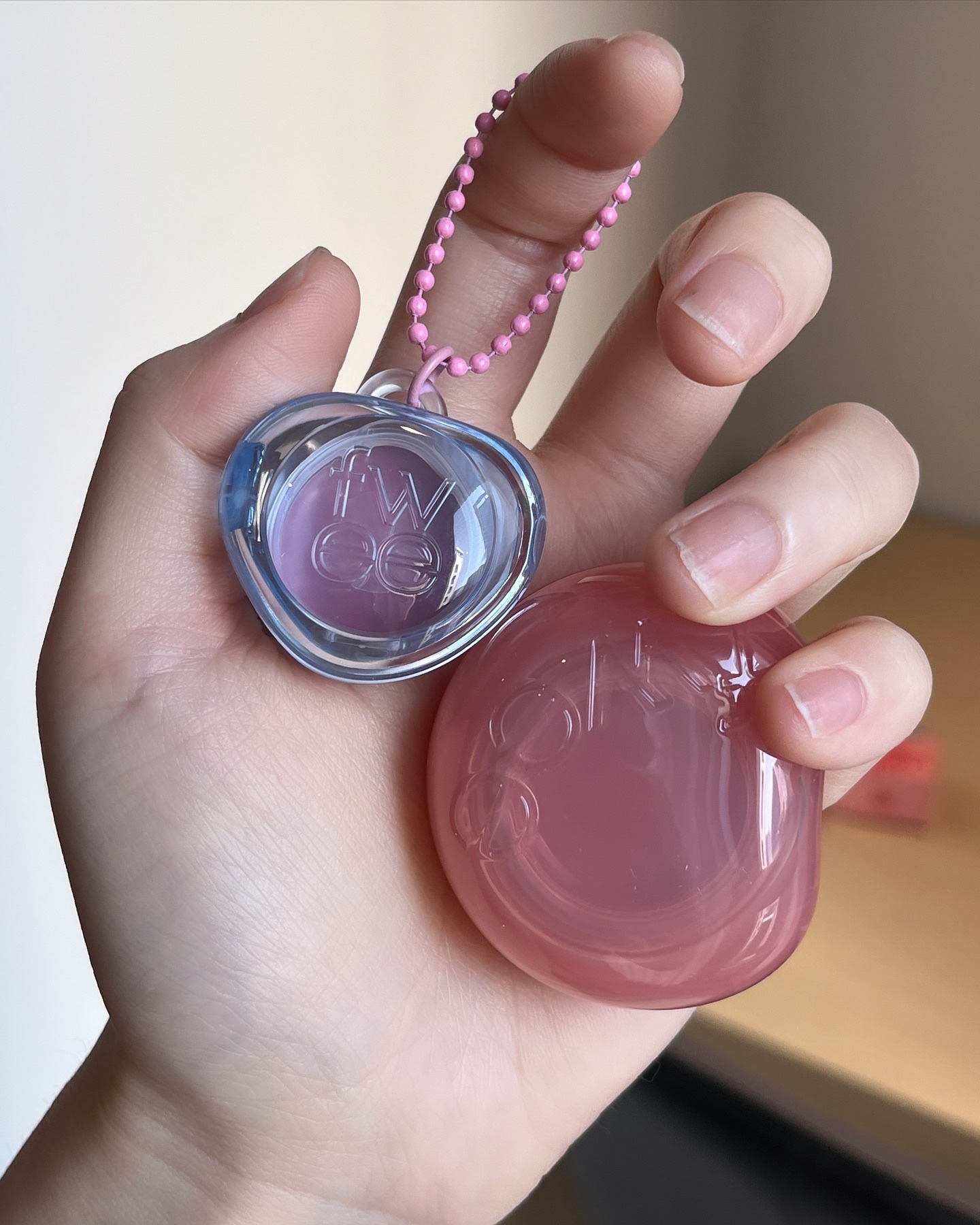 フィー リップアンドチーク グローイジェリーポット/fwee/リップグロスを使ったクチコミ（1枚目）