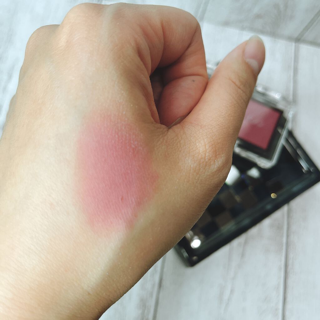 アディクション ザ ブラッシュ マット/ADDICTION/パウダーチークを使ったクチコミ(2枚目)