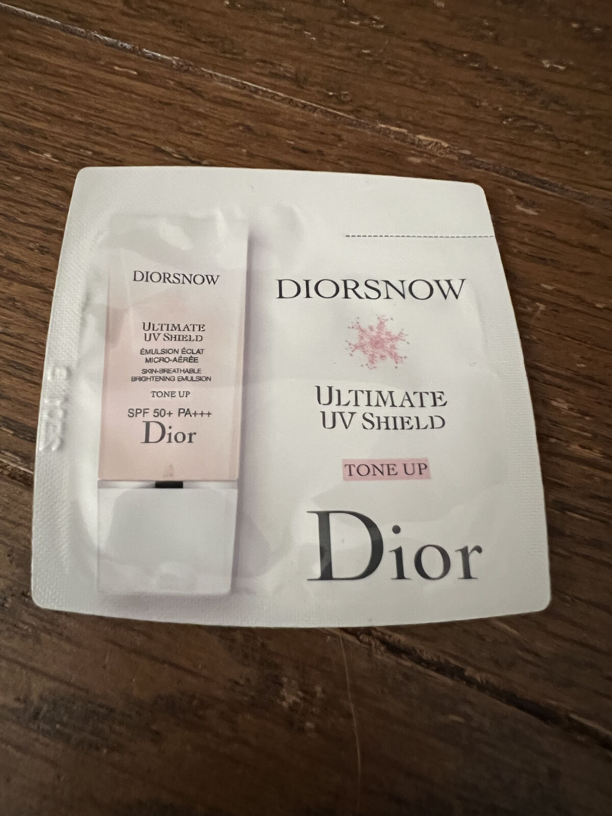 【旧】スノー UVシールド トーンアップ 50+/Dior/日焼け止めミルクを使ったクチコミ（1枚目）