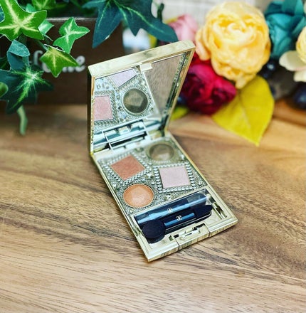 エレガンス ヌーヴェル アイズ 03/Elégance/アイシャドウパレットを使ったクチコミ(1枚目)