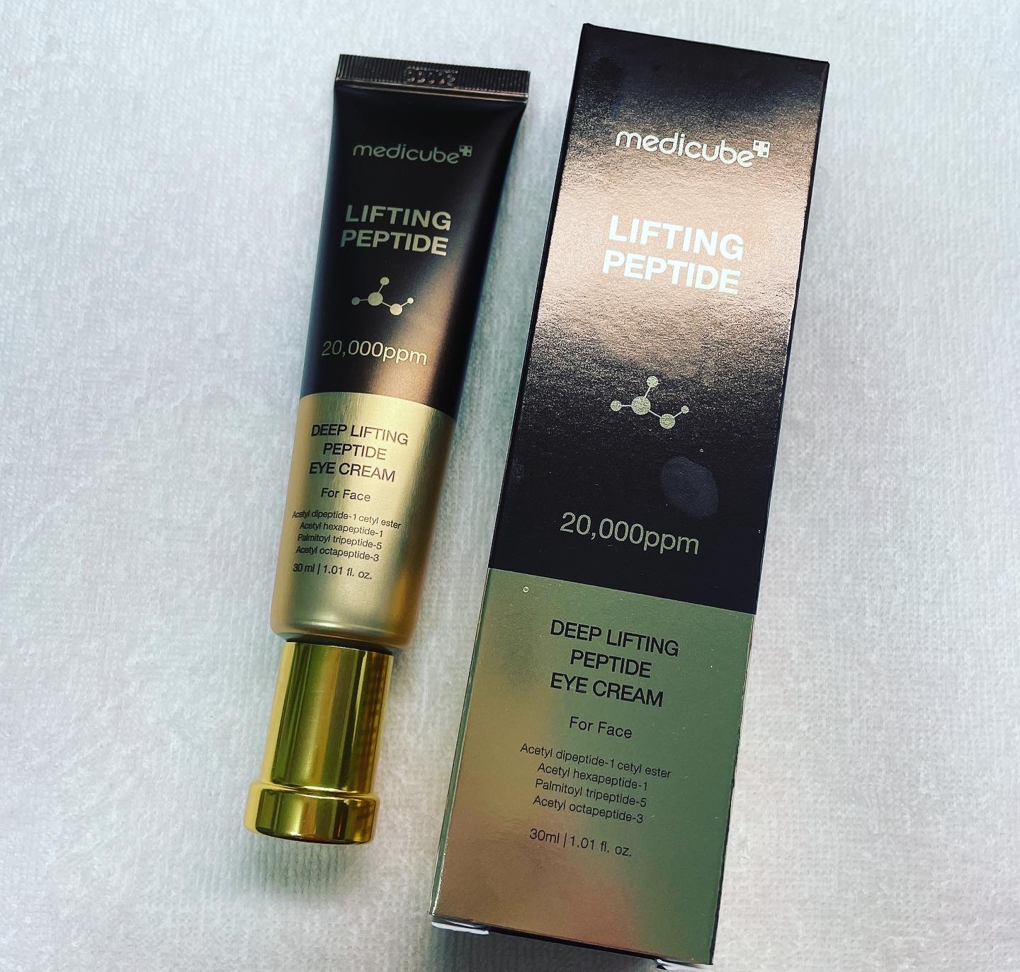 ディープリフティングアイクリーム/MEDICUBE/その他スキンケアを使ったクチコミ（1枚目）