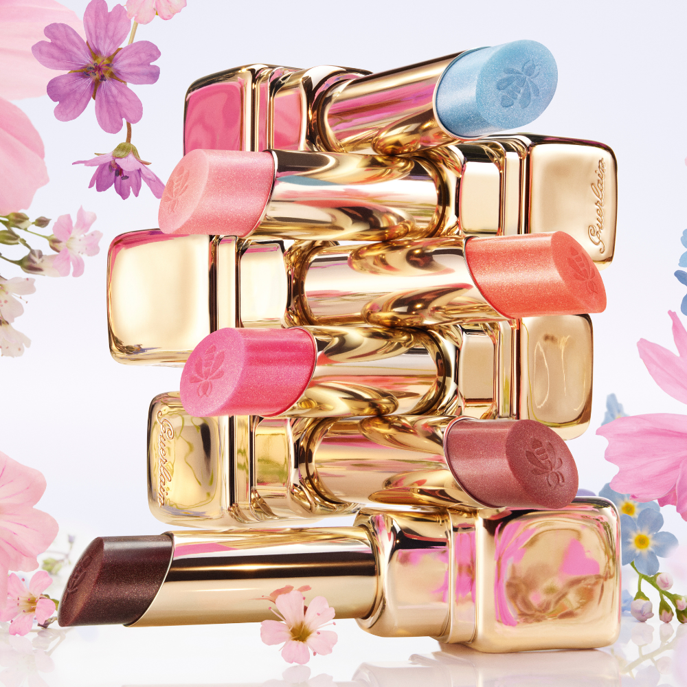 【限定色発売】フレンチハニーの恵みで1日中潤う、朝露パールティントのシェードをご紹介！
━━━━━━━━━━━━━

贅沢なミツバチの恵みに、あなたの美を委ねてーー〈キスキス ビー グロウ パーリー〉は、朝露のような繊細な輝きと、柔らかなパ