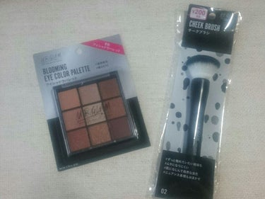 UR GLAM　BLOOMING EYE COLOR PALETTE/U R GLAM/アイシャドウパレットを使ったクチコミ（1枚目）