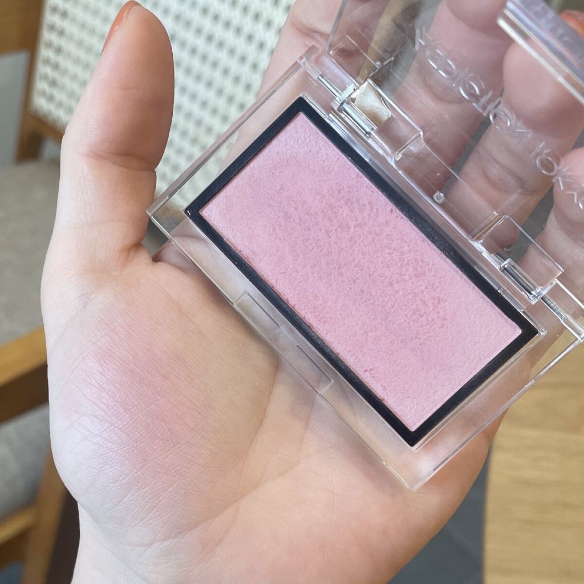 アディクション ザ ブラッシュ マット 009M Rose Wish/ADDICTION/パウダーチークを使ったクチコミ（1枚目）