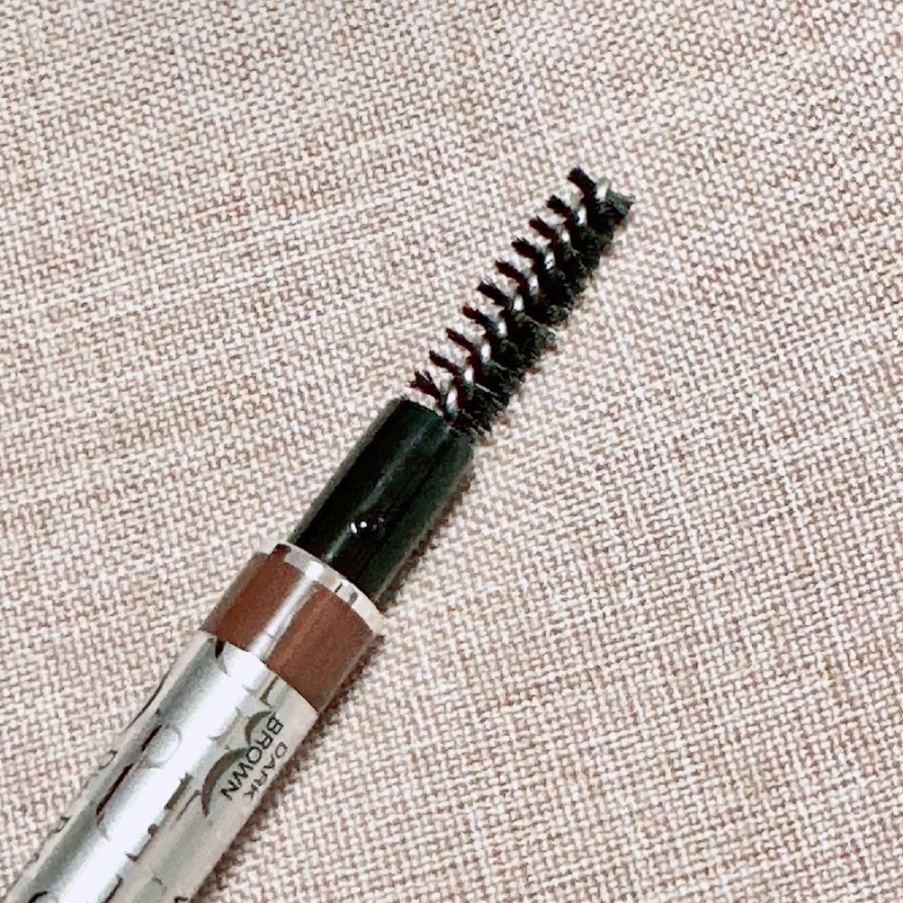 【旧】ディオールショウ ブロウ スタイラー 002 ユニバーサル ダーク ブラウン/Dior/アイブロウペンシルを使ったクチコミ（3枚目）