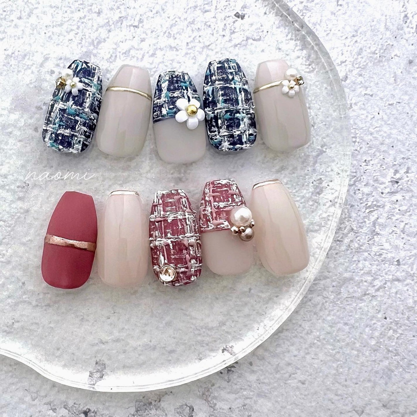 naomi on LIPS 「11月artはツイード😊🧶🍂詳細は@nail_academ..」(1枚目)