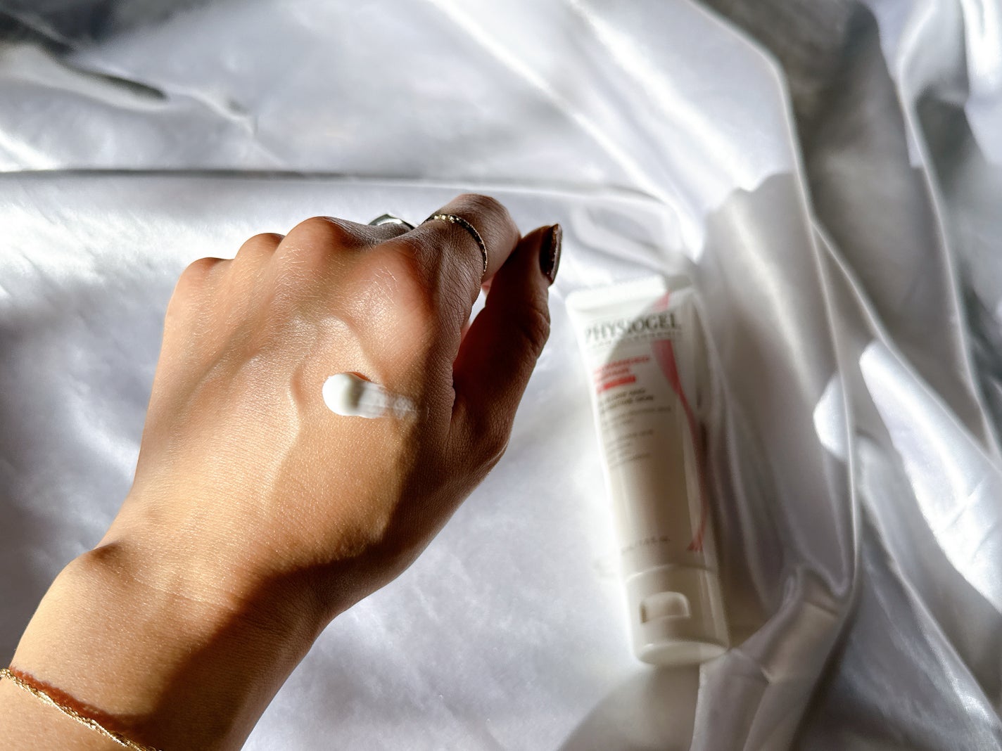 レッドスージングAIクリーム/PHYSIOGEL/フェイスオイルを使ったクチコミ(2枚目)