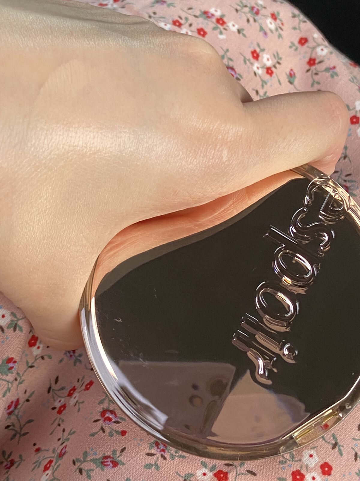 プロテーラービーグロウクッション ニュークラス/espoir/クッションファンデーションを使ったクチコミ（3枚目）