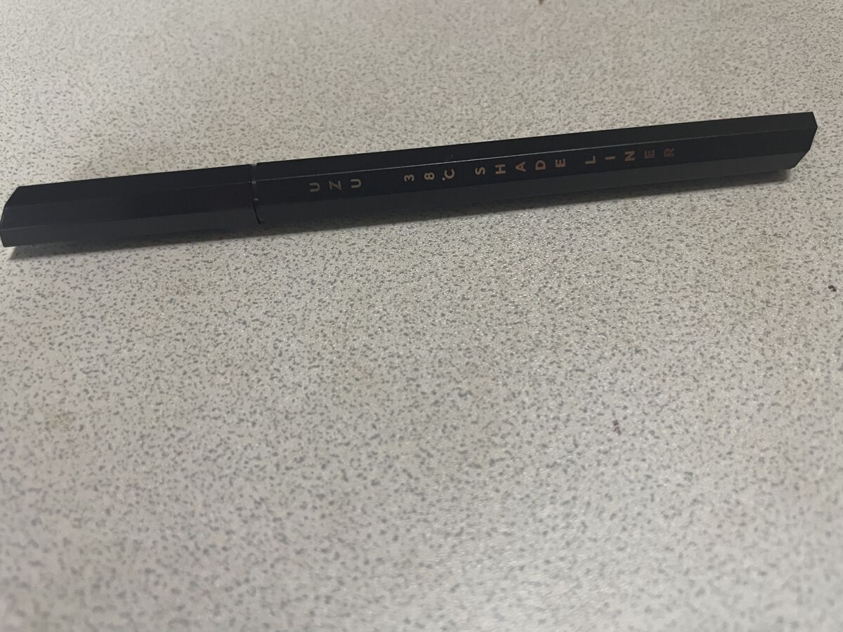 38℃ シェード ライナー/UZU BY FLOWFUSHI/リキッドアイライナーを使ったクチコミ（3枚目）