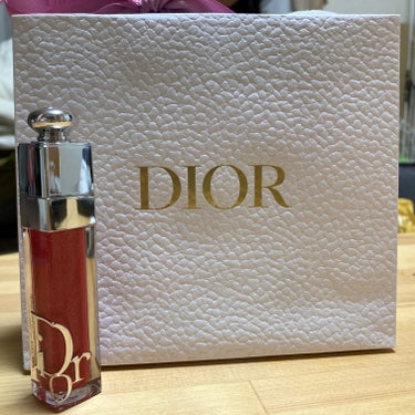 Dior
ディオール アディクト リップ マキシマイザー
023シマーフューシャ

カラフルなラメがキラッキラ✨️で宝石のよう

こちらもパーソナルカラー診断にておすすめされた
くすみなし青みに寄りすぎ