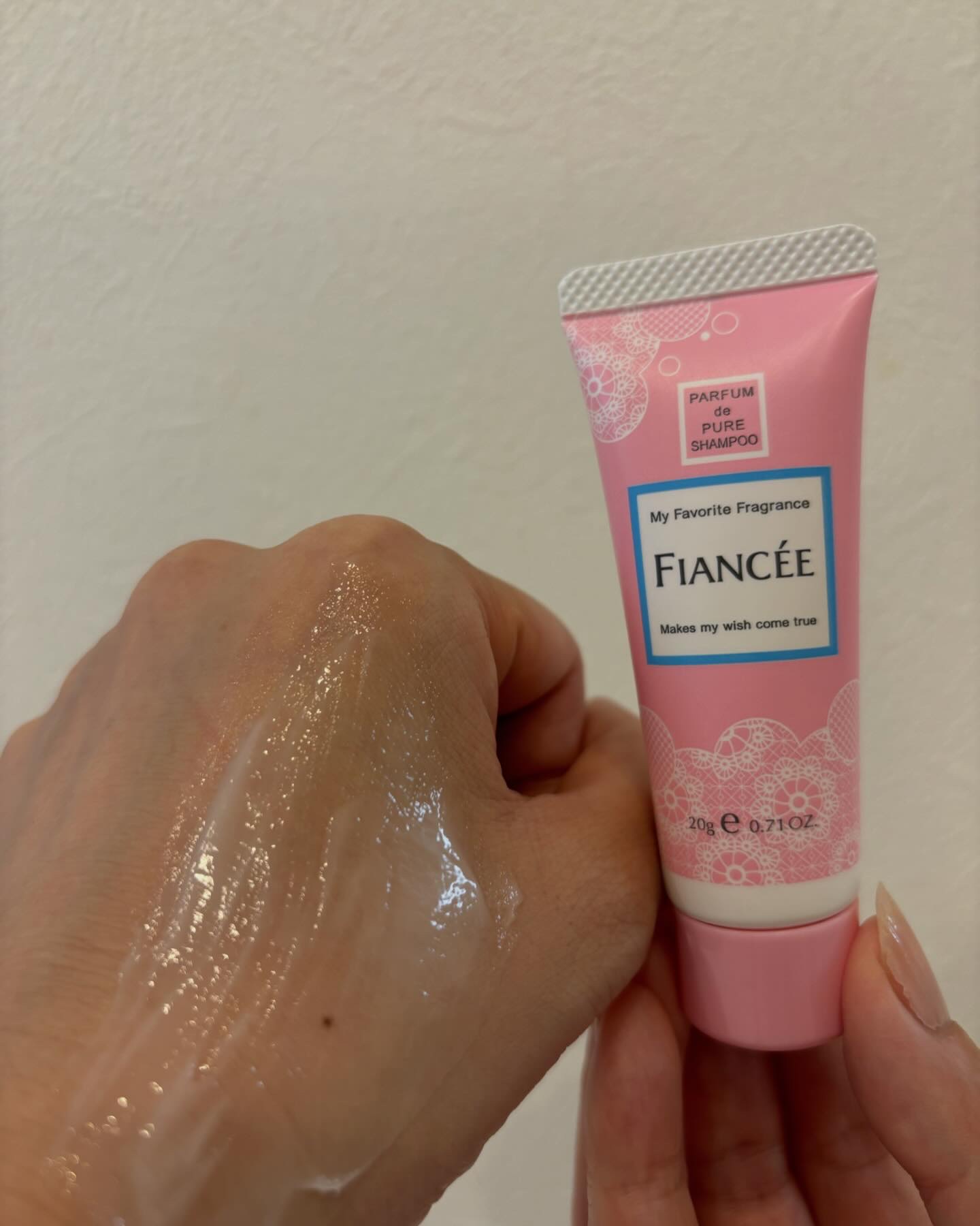 ハンドクリーム ピュアシャンプーの香り/フィアンセ/ハンドクリームを使ったクチコミ（3枚目）