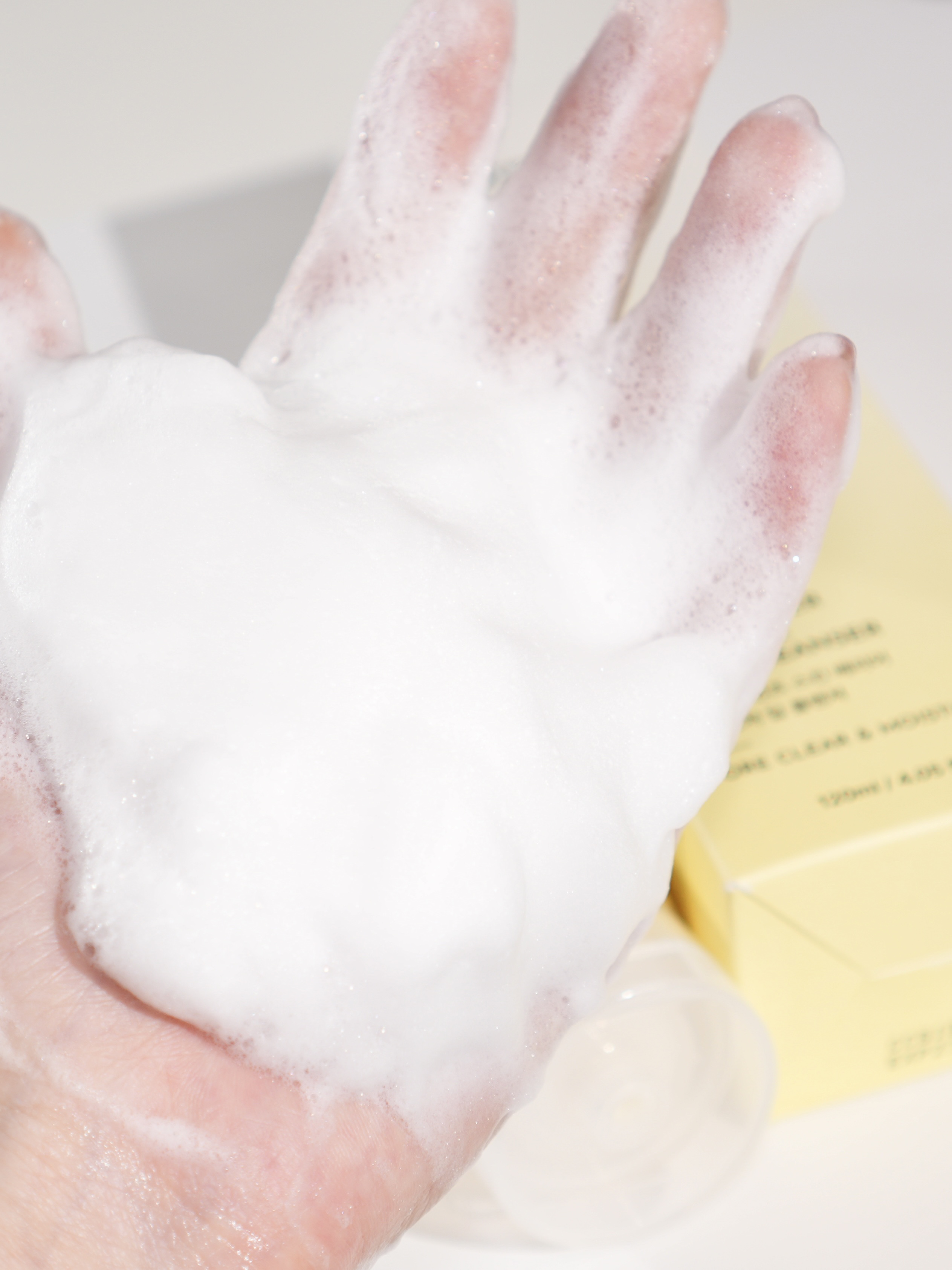 スキンバリアモイスチャーディープクレンザー /Ongredients/洗顔フォームを使ったクチコミ（3枚目）