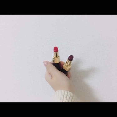 ㅤㅤㅤ
CHANEL ROUGE COCO SHINE #84 #128
ㅤㅤㅤ
真っ赤なほうが84番 暗い赤が128番です😌
（1枚目左 2枚目上 が84番）
ㅤㅤㅤ
これ、すごくいい…！
1番のお気