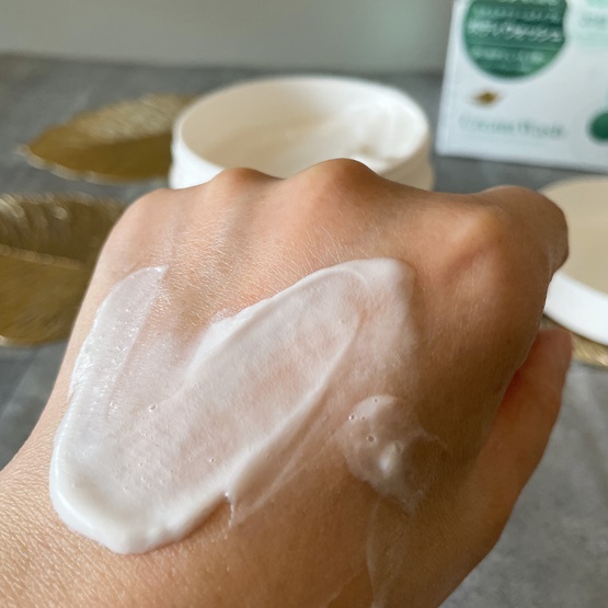 ダヴ クリームボディウォッシュ コンフォートモイスチャー/ダヴ/ボディソープを使ったクチコミ（3枚目）