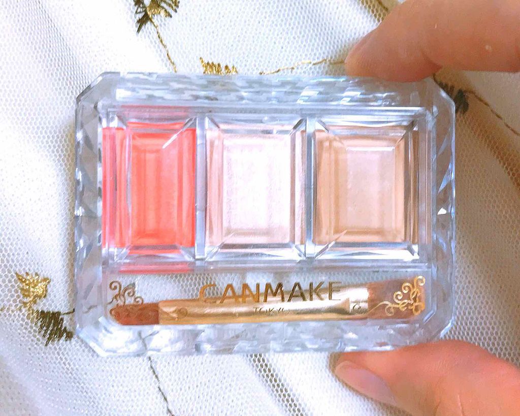 もちまろ on LIPS 「※2枚目と3枚目に目元の写真あります。この間紹介した、「キャン..」(1枚目)