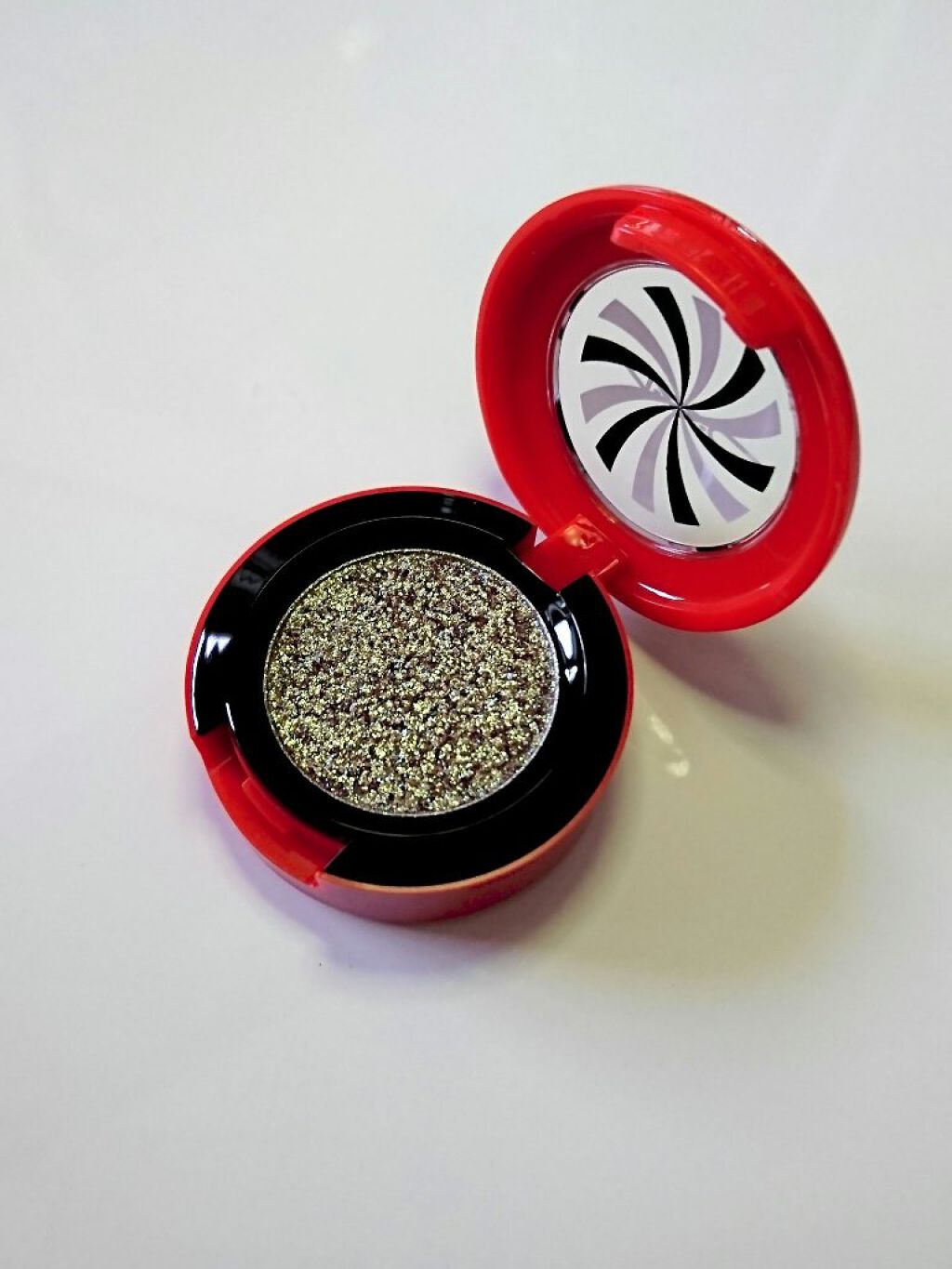 シェードシフター デュオクロム アイシャドウ ライト ビフォア ユア アイズ/M・A・C/単色アイシャドウを使ったクチコミ（1枚目）