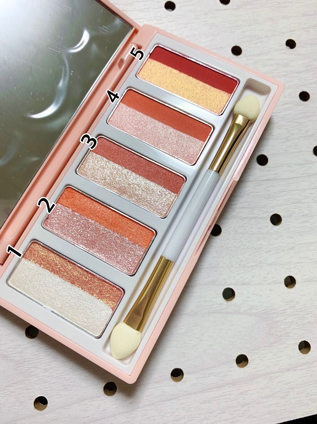 スターライトファントム 10色アイシャドウパレット/HEXZE(ヘックスゼ)/アイシャドウパレットを使ったクチコミ(3枚目)