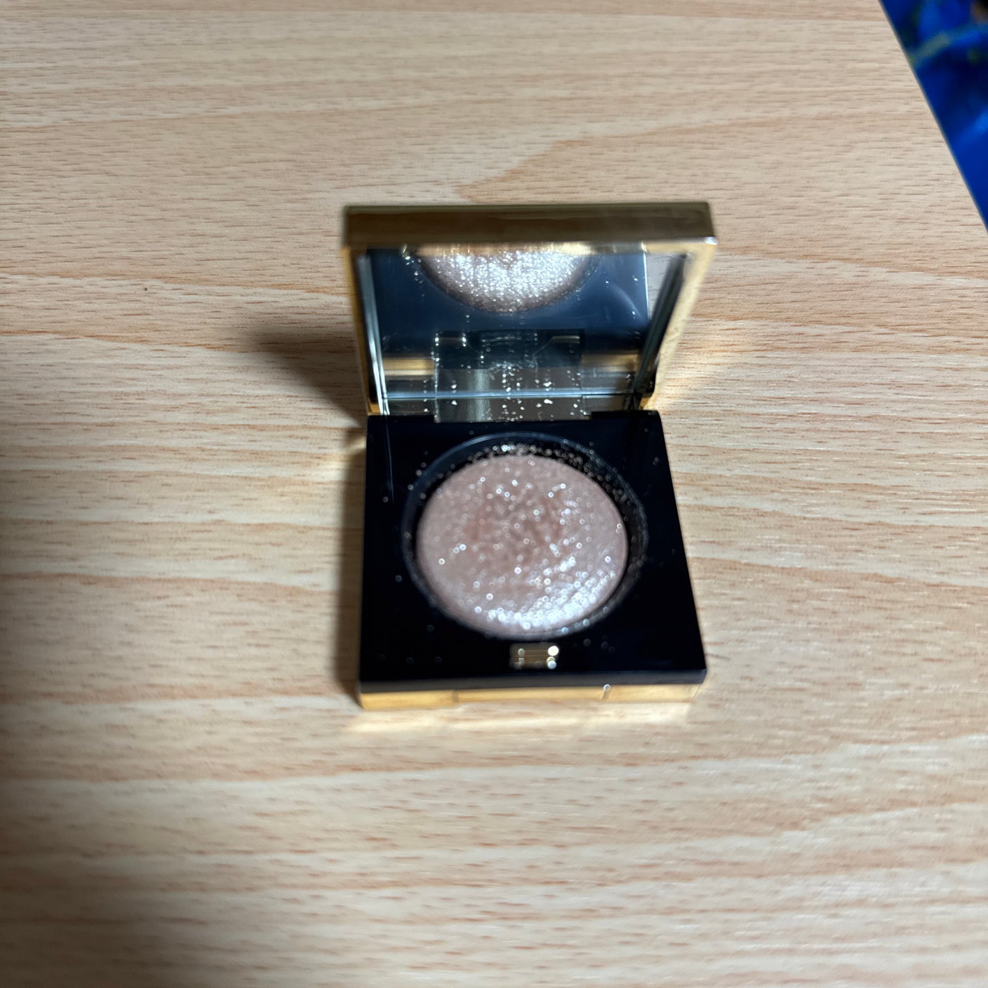 みーちゃん on LIPS 「一目惚れして、プレゼントでもらった!!結構ラメが好きで、時間が..」(1枚目)