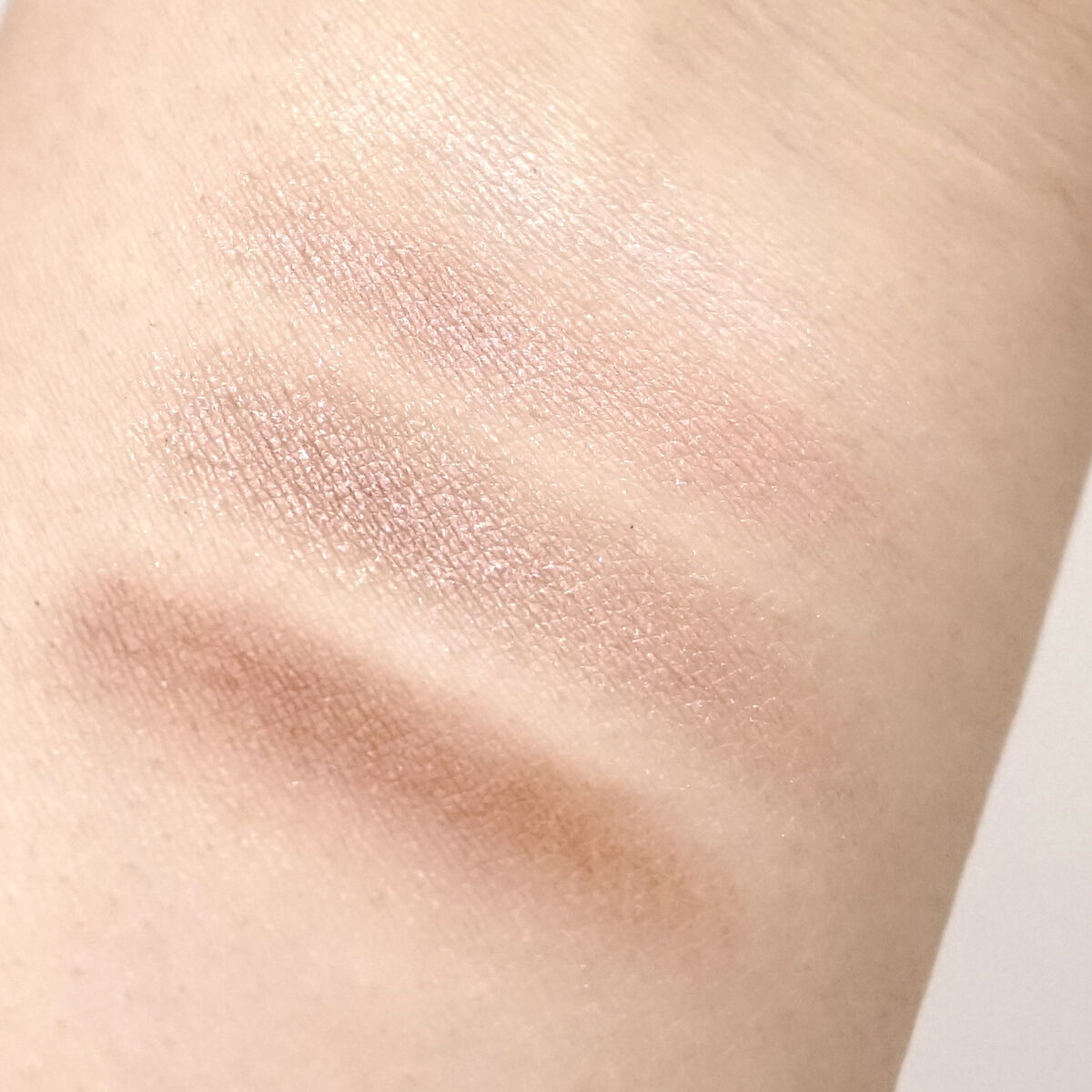 グロッシーリッチ アイズ N/Visée/アイシャドウパレットを使ったクチコミ（2枚目）