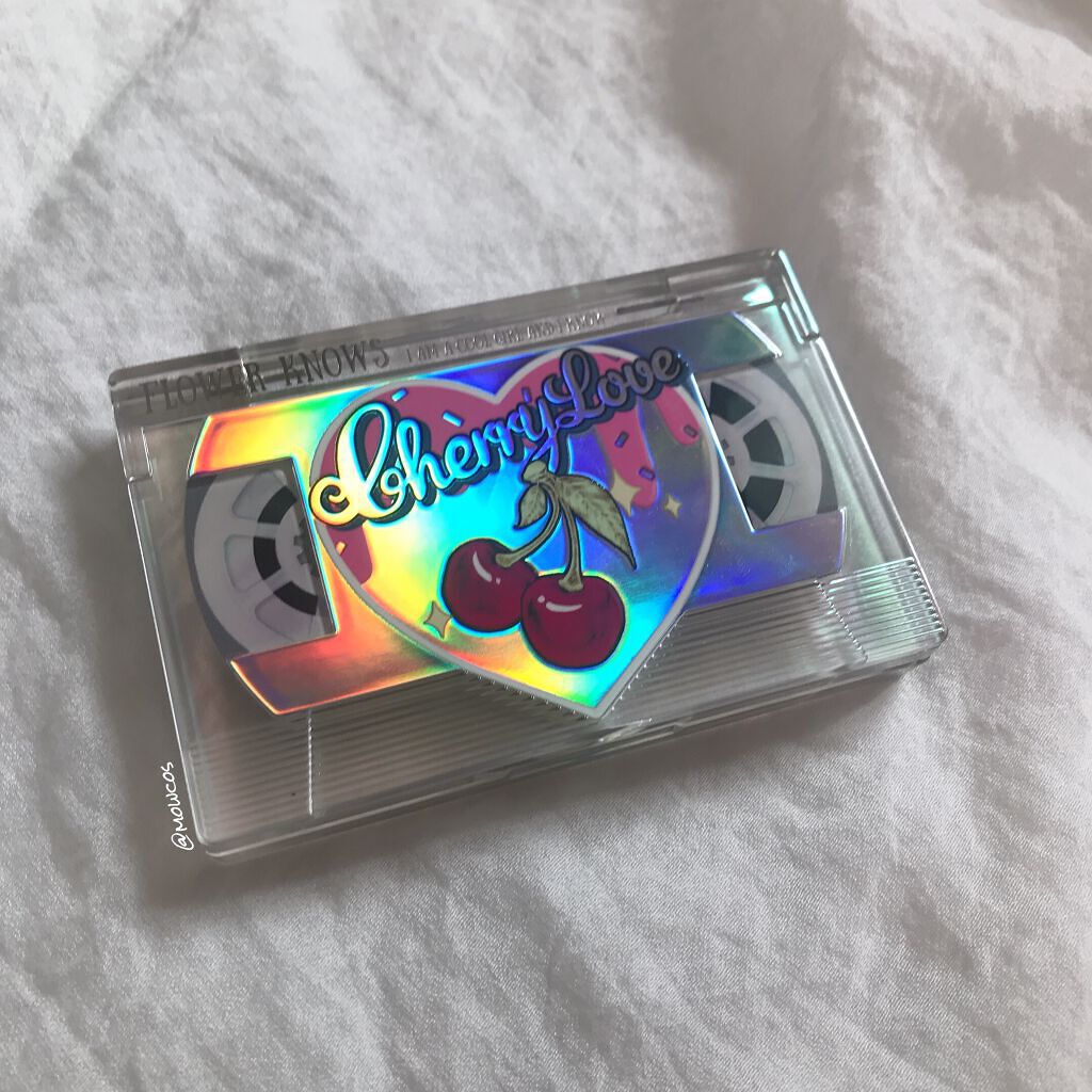 レトロマグネティック アイシャドウパレット/FlowerKnows/アイシャドウパレットを使ったクチコミ(2枚目)