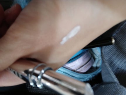 イーブン ベター スポッツ コンセントレート コンシーラー 21/CLINIQUE/スティックコンシーラーを使ったクチコミ(2枚目)