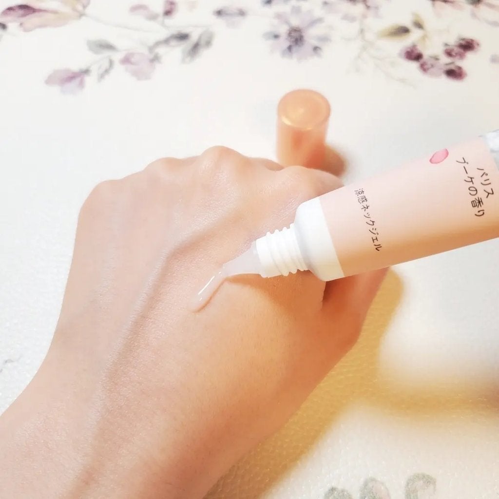 8x4 アロマスイッチ 涼感ネックジェル パリスブーケの香り/8x4/デオドラント・制汗剤を使ったクチコミ(2枚目)