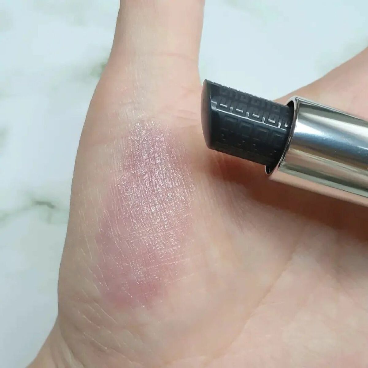 ルージュ・アンテルディ・バーム No.10（pHシェード）/GIVENCHY/リップバームを使ったクチコミ（3枚目）