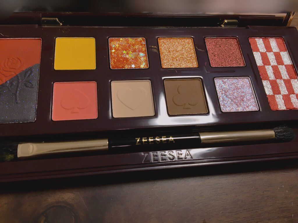 アリスドリームランドシリーズ 12色アイシャドウパレット(ZEESEA×大英博物館)/ZEESEA/アイシャドウパレットを使ったクチコミ(3枚目)