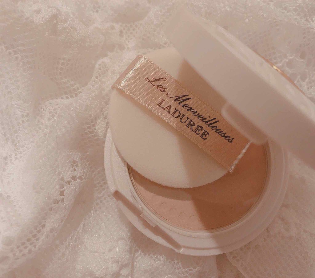 パウダー ファンデーション/レ・メルヴェイユーズ ラデュレ/パウダーファンデーションを使ったクチコミ（2枚目）