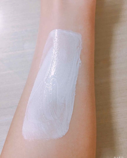 チェジュ チェリーブロッサム トーンアップクリーム/innisfree/化粧下地を使ったクチコミ(3枚目)