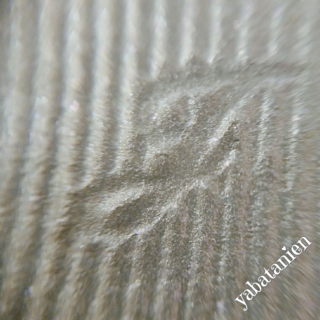 アイコニックルック アイシャドウ S113 aurora garden/JILL STUART/単色アイシャドウを使ったクチコミ（2枚目）