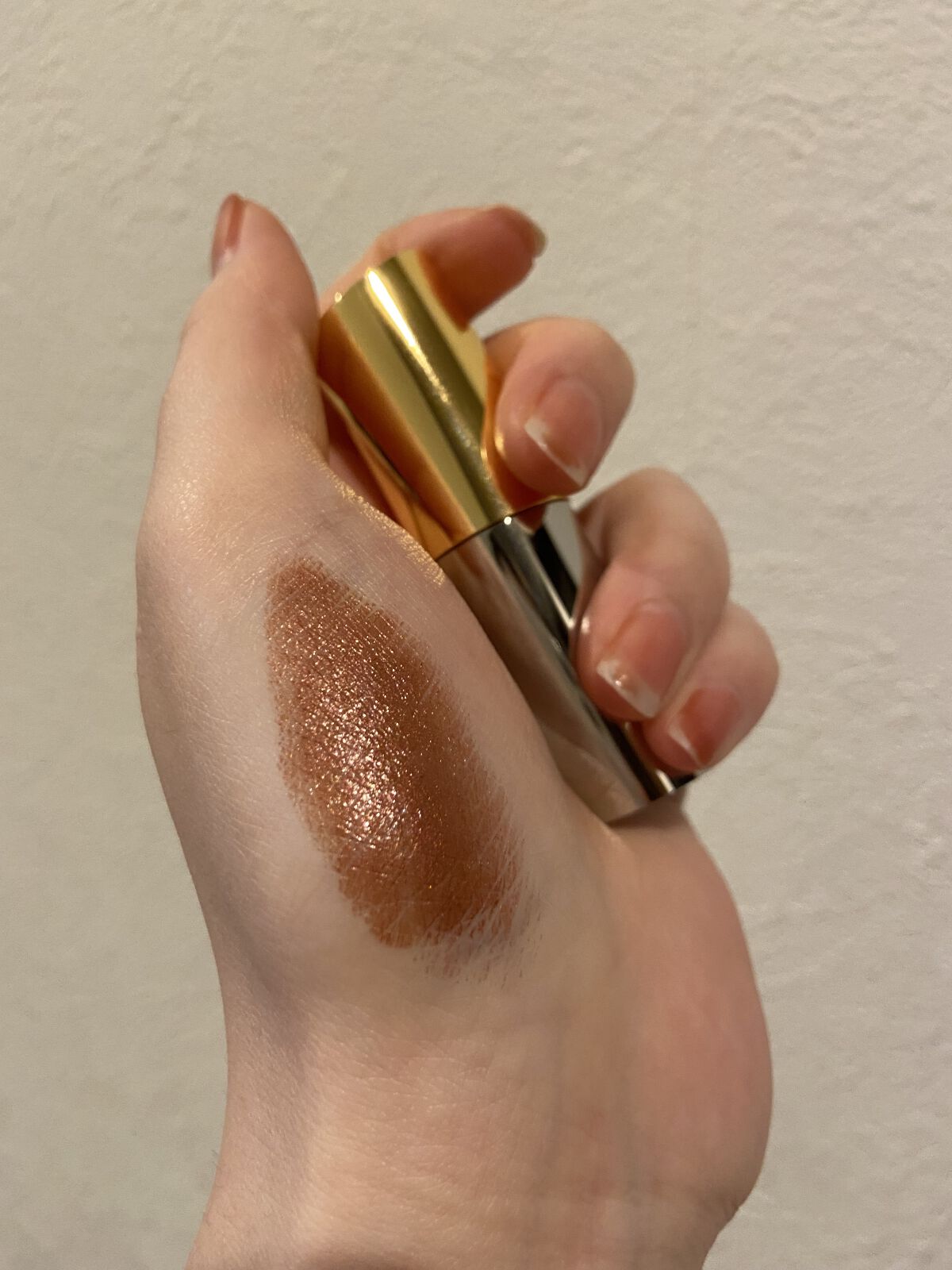 リップスティック アンバー イン ファーズ/BYREDO/口紅を使ったクチコミ（3枚目）