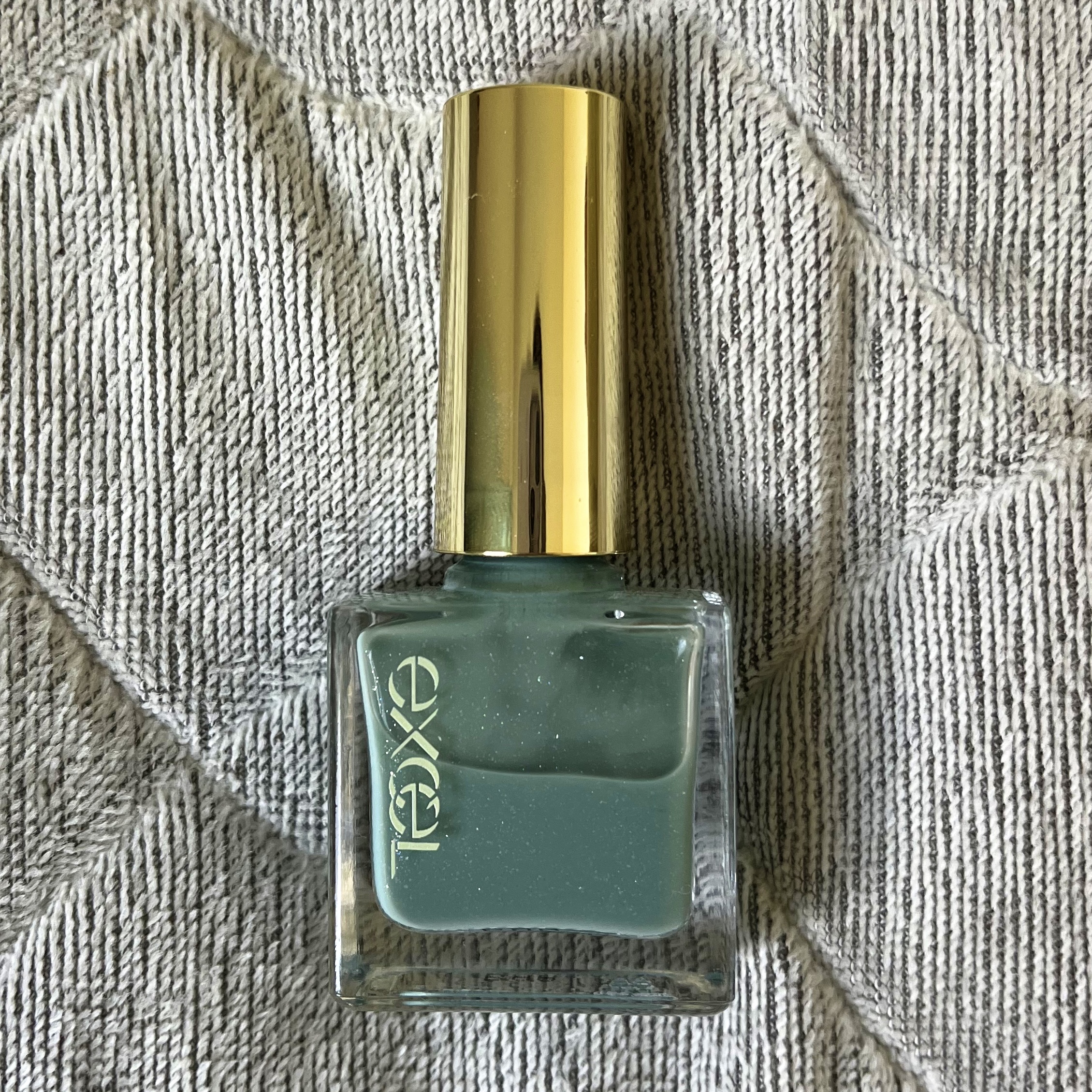 エクセル ネイルポリッシュ N NL43 心のやすらぎ(アイシーグリーン)/excel/マニキュアを使ったクチコミ（2枚目）