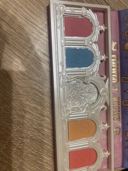 ローズユニコーンシリーズ アイシャドウパレット/FlowerKnows/アイシャドウパレットを使ったクチコミ(1枚目)