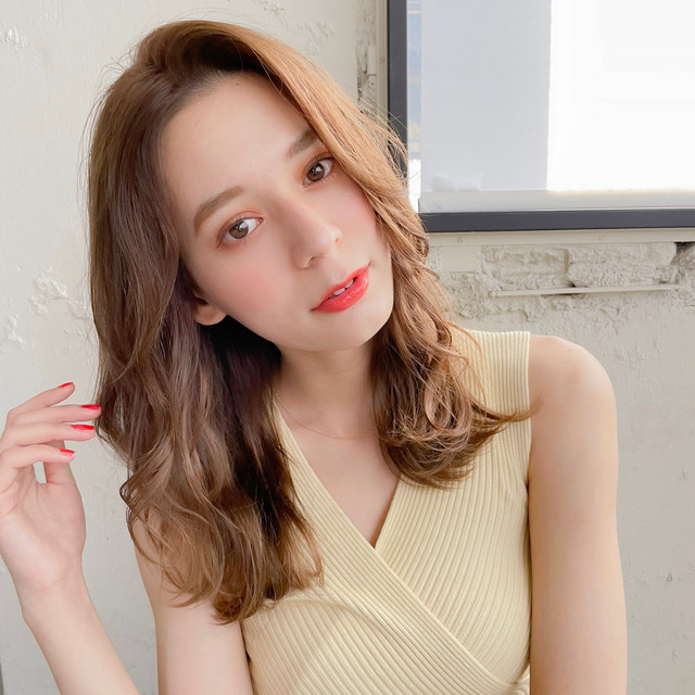 外国人風のブラウン系ヘアカラー